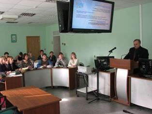 28 марта 2012 года была проведена стажировочная площадка  «Система оценивания качества образования»  учителей информатики школ гор...